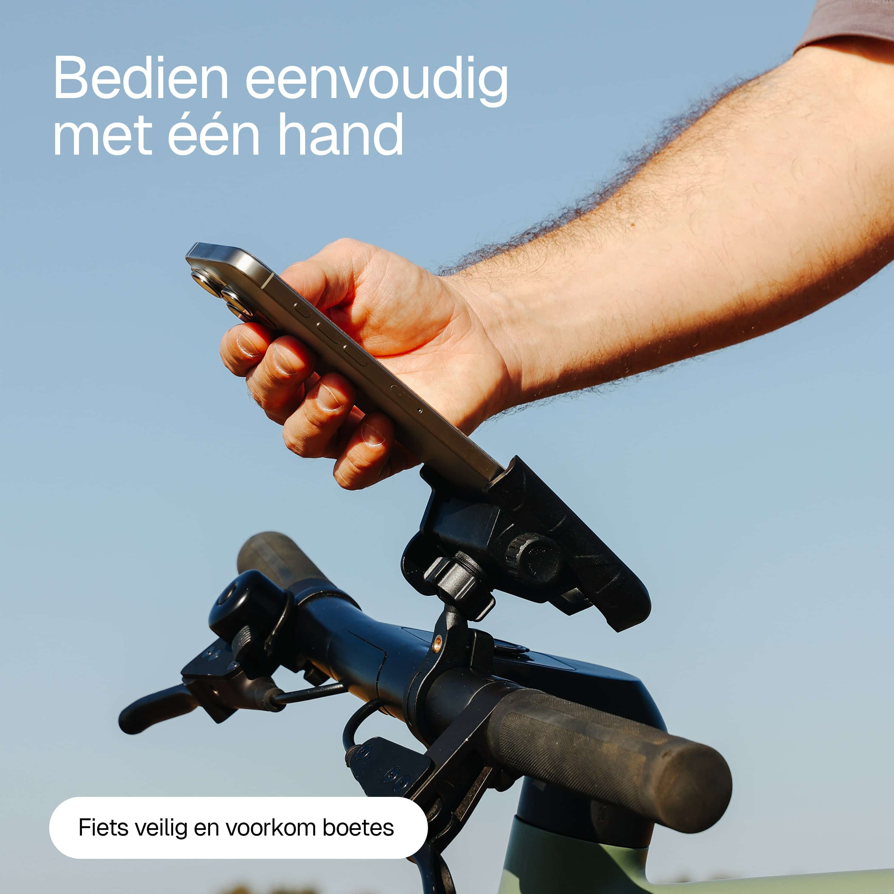 Voorkom boetes voor je telefoon in je hand tijdens het fietsen